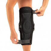 Orteza de genunchi mobila cu articulatii reglabile